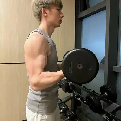 梁翔